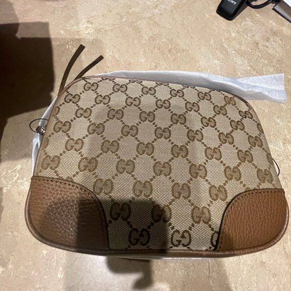 GUCCI BREE CROSSBODY BAG! - Picture 2 of 3